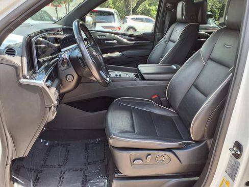Used 2021 Cadillac Escalade Sport w/ LPO, Illumination Package AWD/4WD image 21