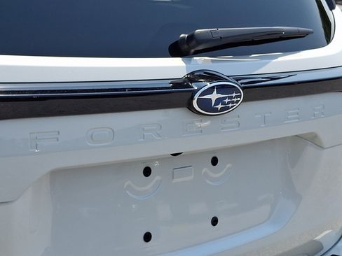 Certified 2025 Subaru Forester Limited AWD/4WD image 30