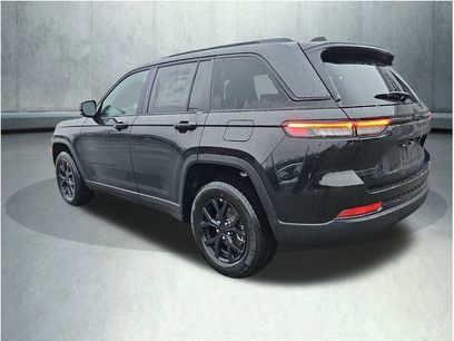 New 2025 Jeep Grand Cherokee Laredo