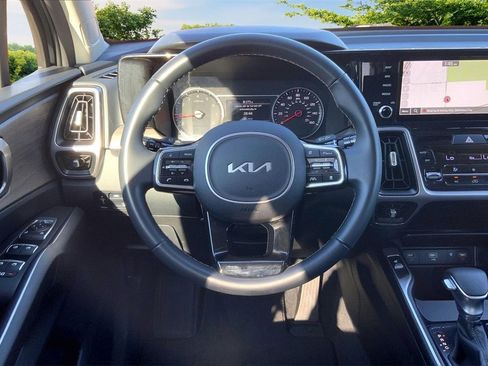 Used 2023 Kia Sorento X-Line EX image 8