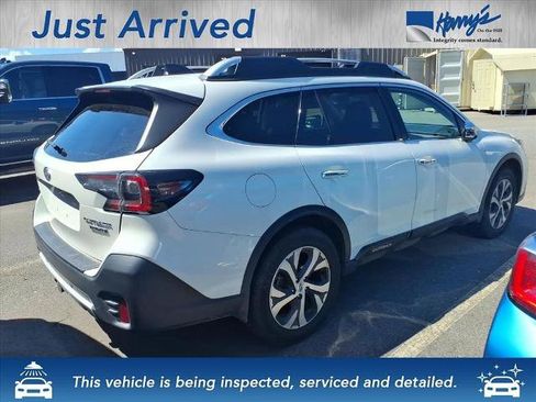 Used 2022 Subaru Outback Touring w/ Popular Package #2 AWD/4WD image 3