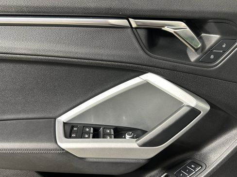 Used 2022 Audi Q3 2.0T Premium Plus w/ Premium Plus Package image 10