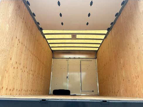 Used 2024 Mercedes-Benz Sprinter 4500 image 11