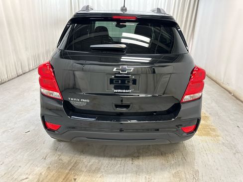 Used 2022 Chevrolet Trax LT w/ Premium Seat Package AWD/4WD image 8