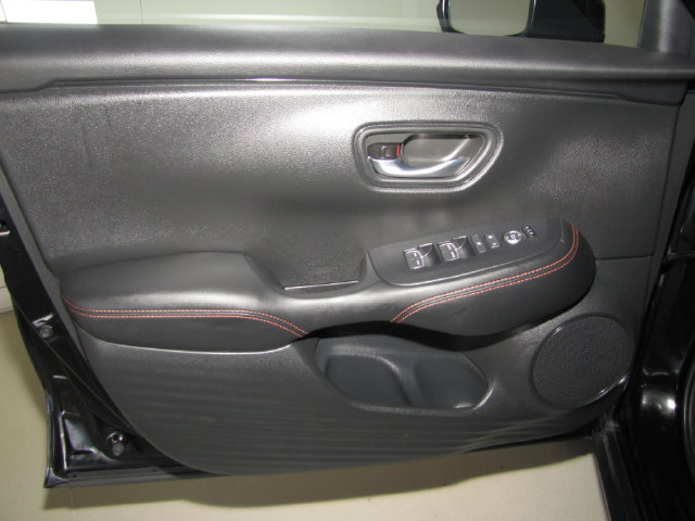 Certified 2026 Honda HR-V Sport image 32
