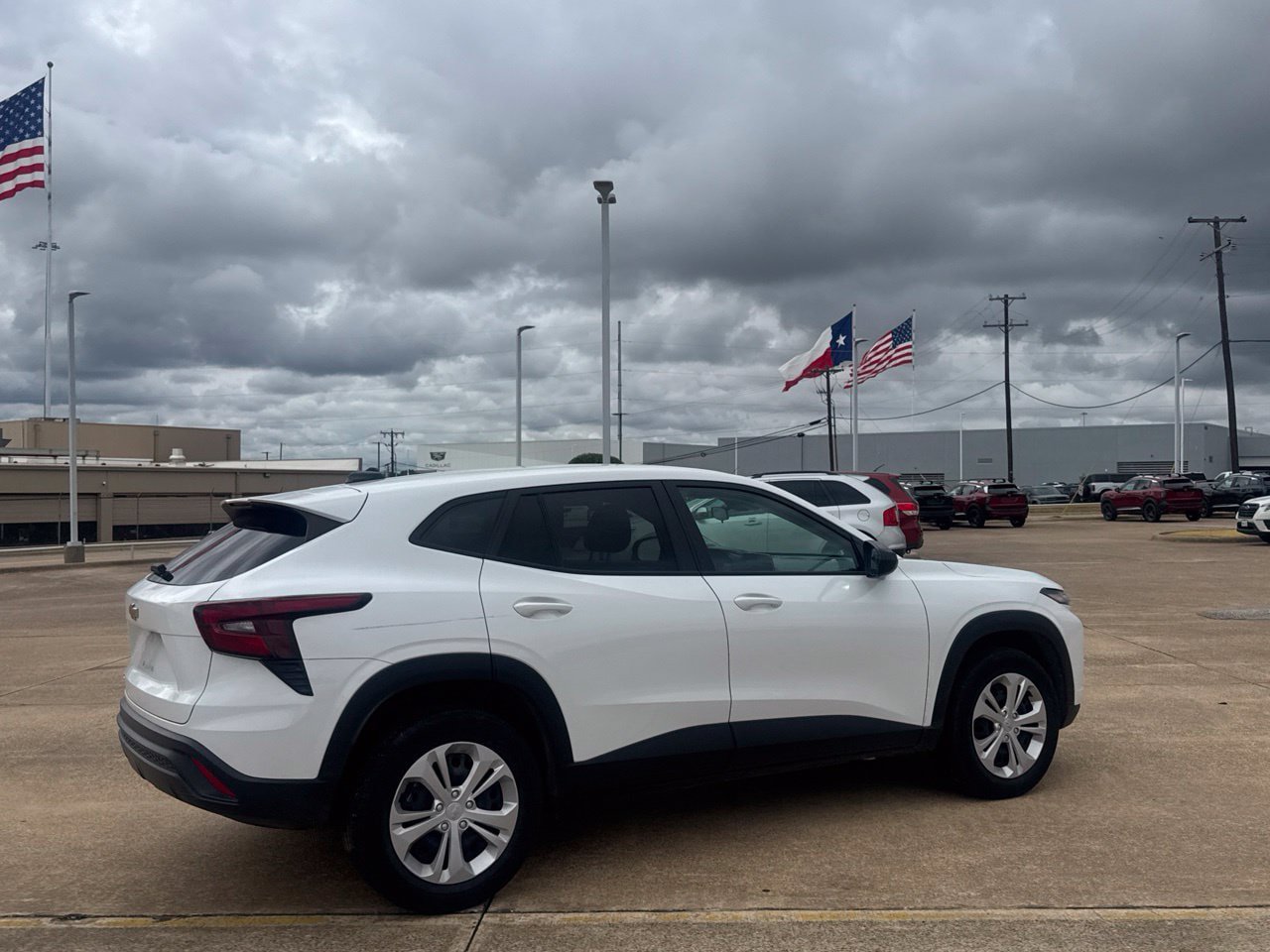 Used 2025 Chevrolet Trax LS FWD image 25