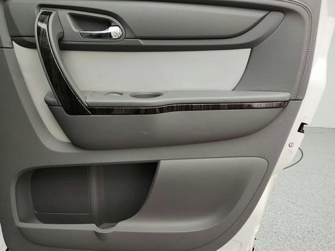 Used 2013 GMC Acadia SLT FWD image 34