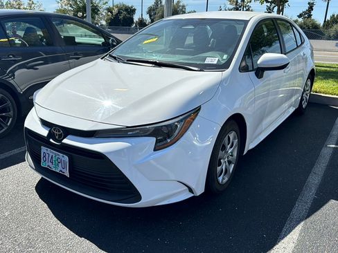 Used 2024 Toyota Corolla LE FWD image 1