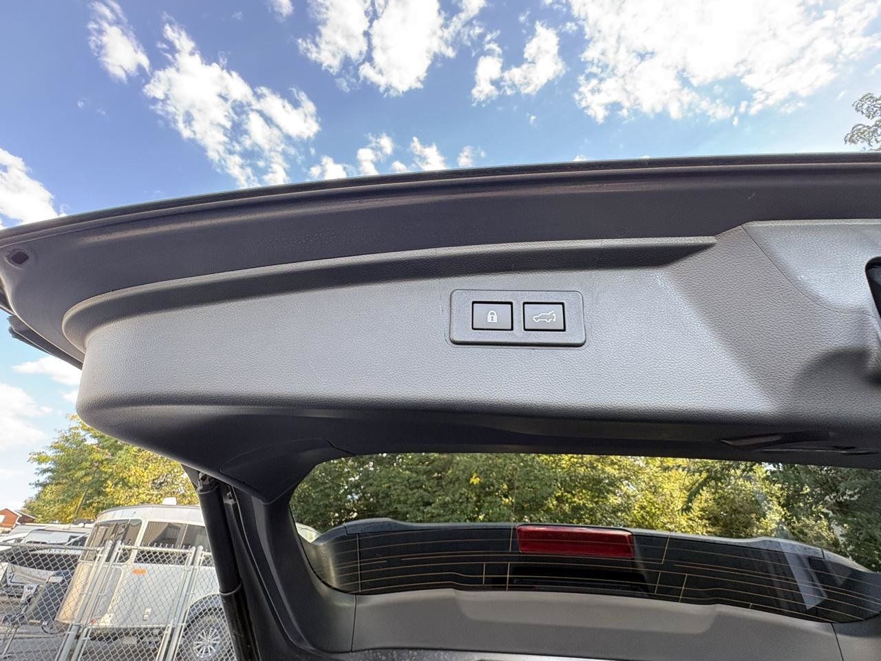 Used 2025 Subaru Outback Onyx Edition AWD/4WD image 22