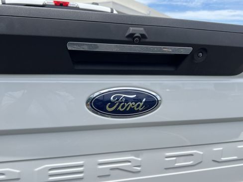 Used 2022 Ford F350 Lariat w/ Lariat Ultimate Package AWD/4WD image 28