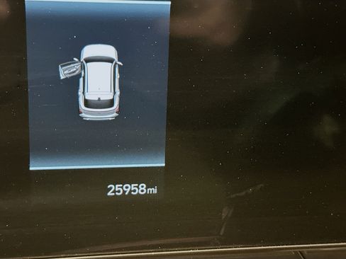 Used 2025 Hyundai Kona SEL image 19