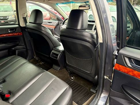 Used 2011 Subaru Outback 3.6R Limited image 23