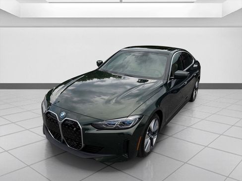 Used 2024 BMW i4 eDrive40 w/ Premium Package RWD image 9