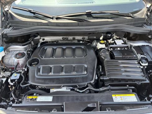 Used 2026 Volkswagen Tiguan SE AWD/4WD image 29