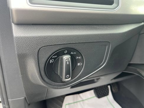 Used 2018 Volkswagen Atlas SE FWD image 13