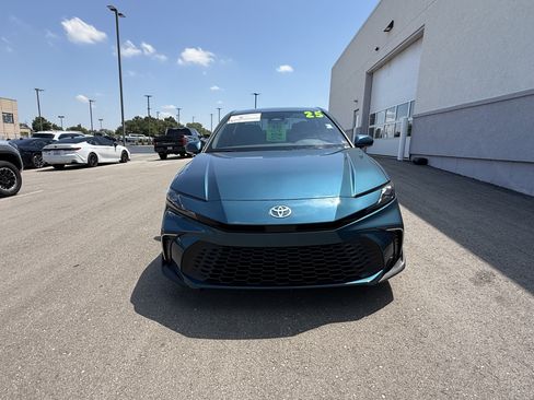 Certified 2025 Toyota Camry SE w/ Multimedia Upgrade Package FWD image 18