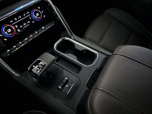 Used 2025 GMC Sierra 1500 Denali RWD image 20