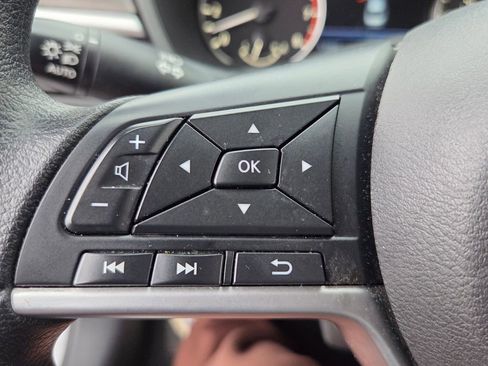 Used 2024 Nissan Altima 2.5 SV image 23