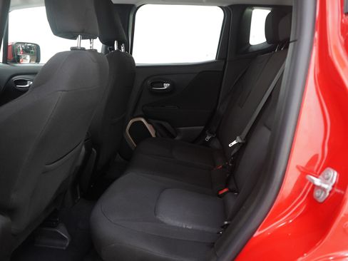 Used 2016 Jeep Renegade Latitude image 14