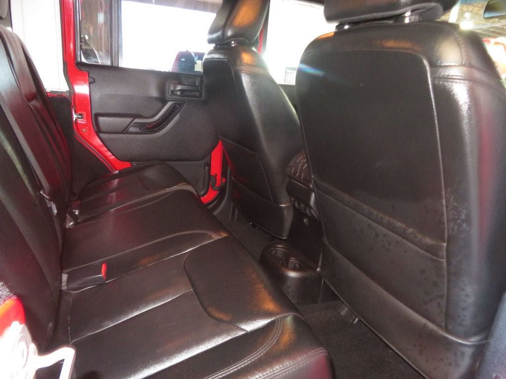 Used 2015 Jeep Wrangler Unlimited Sahara AWD/4WD image 29
