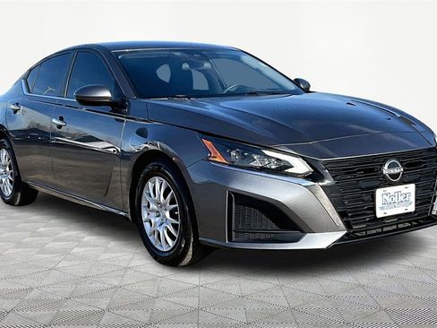 Used 2023 Nissan Altima 2.5 S image 12