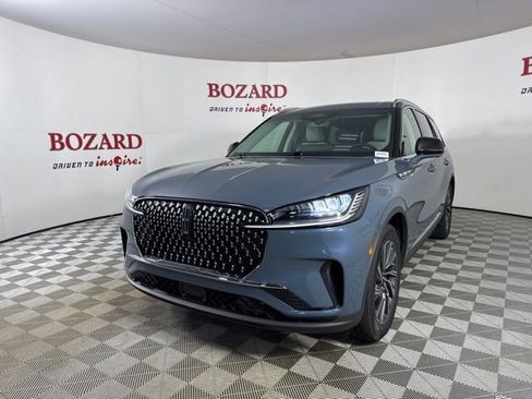 New 2025 Lincoln Aviator Premiere image 3