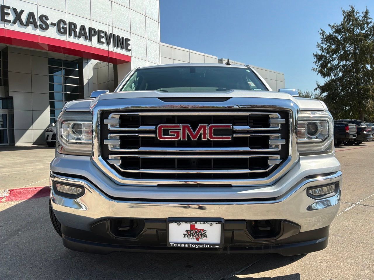 Used 2018 GMC Sierra 1500 SLT w/ Texas SLT Premium Package AWD/4WD image 3