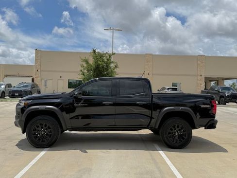 Used 2024 Chevrolet Colorado Trail Boss w/ Technology Package AWD/4WD image 7