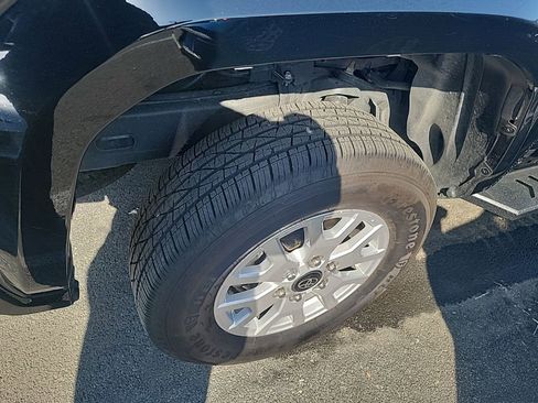 Used 2025 Toyota Tacoma SR5 image 9