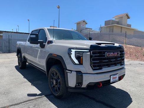 New 2026 GMC Sierra 2500 AT4 w/ Technology Package AWD/4WD image 4