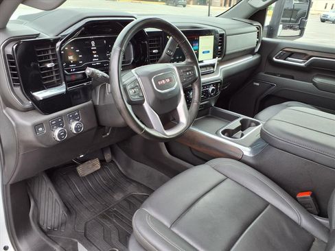 Used 2025 GMC Sierra 2500 SLT w/ SLT Convenience Package image 23
