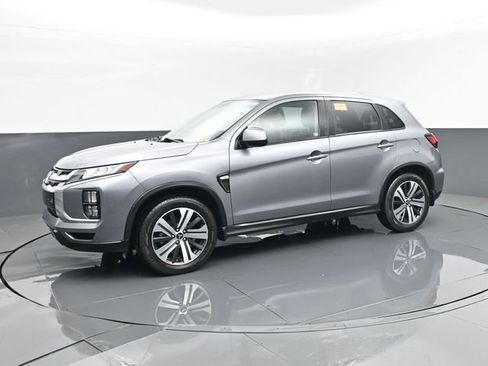 Used 2023 Mitsubishi Outlander Sport ES image 1