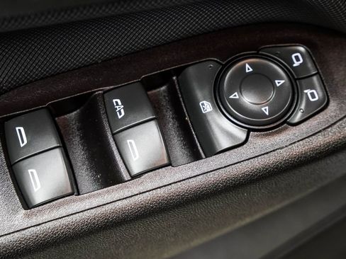 Used 2022 Chevrolet Equinox RS FWD image 46