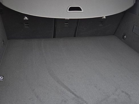 New 2026 Mercedes-Benz GLC 300 GLC 300 image 9