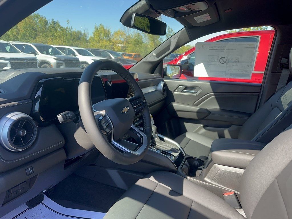 New 2026 Chevrolet Colorado LT w/ LT Convenience Package AWD/4WD image 5