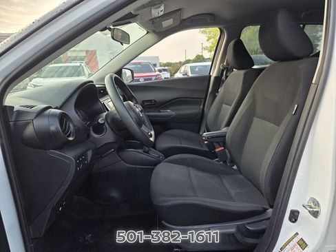 Used 2024 Nissan Kicks S FWD image 9