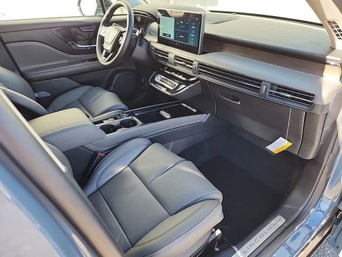 New 2025 Lincoln Corsair Reserve w/ Equipment Group 202A image 14