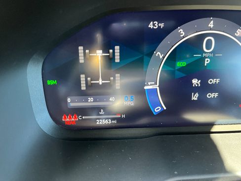 Used 2024 Toyota RAV4 Limited image 39