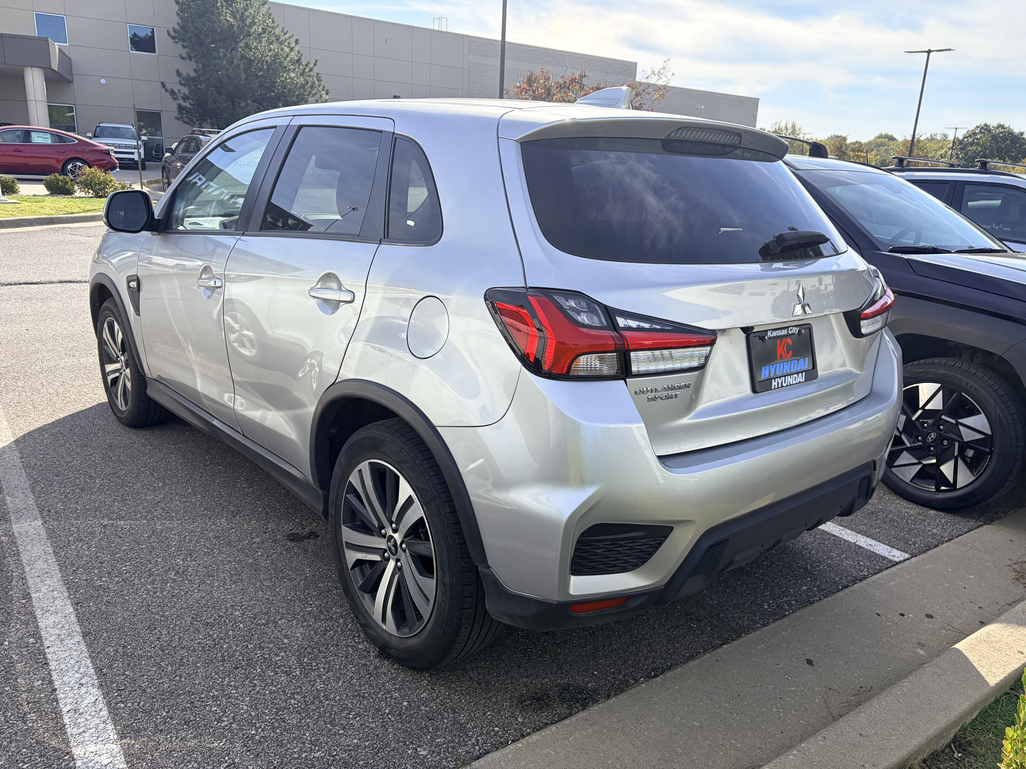 Used 2024 Mitsubishi Outlander Sport ES AWD/4WD image 3