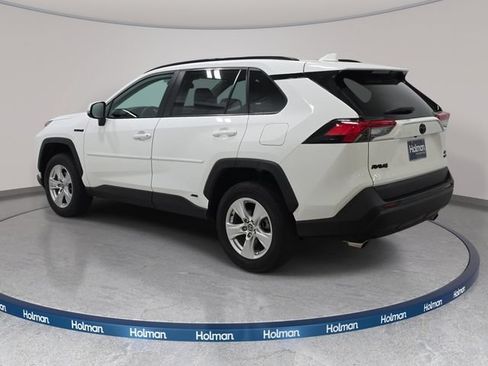 Certified 2021 Toyota RAV4 XLE w/ XLE Grade Weather Package AWD/4WD image 7