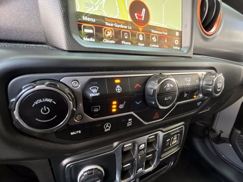 Used 2022 Jeep Gladiator Mojave w/ Cold Weather Group AWD/4WD image 42