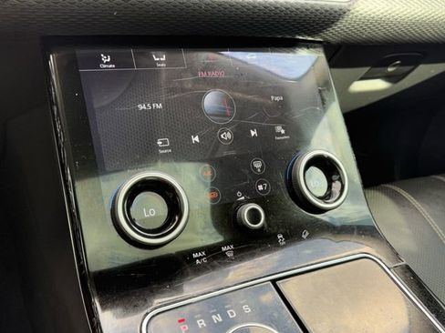 Used 2019 Land Rover Range Rover Velar S image 24