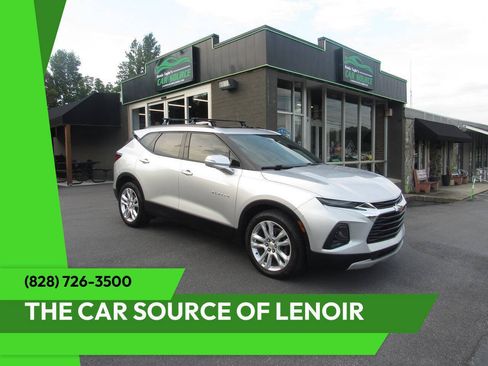 Used 2020 Chevrolet Blazer LT w/ Sound & Technology Package FWD image 1