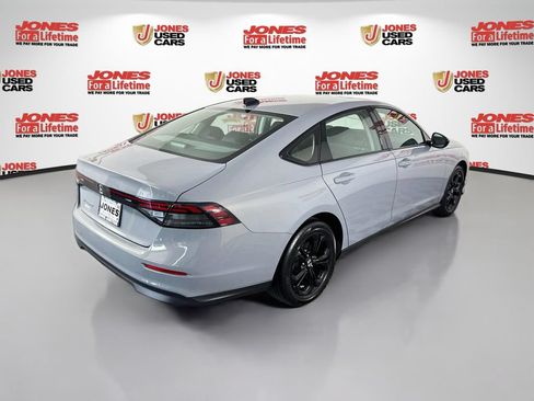 Used 2025 Honda Accord SE image 16