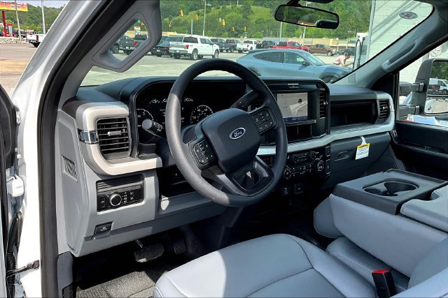 New 2025 Ford F250 XL RWD image 6