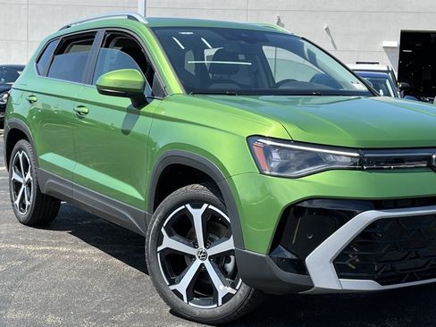 New 2026 Volkswagen Taos SEL AWD/4WD image 4