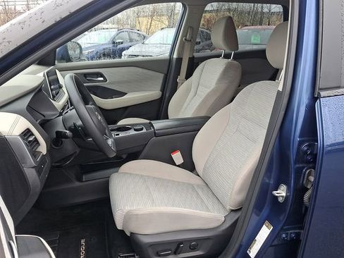 Used 2023 Nissan Rogue SV image 13