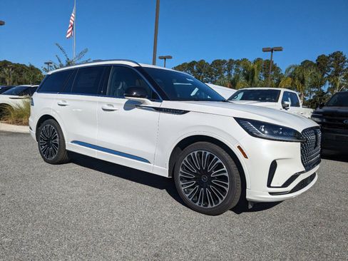 New 2025 Lincoln Aviator Black Label image 2