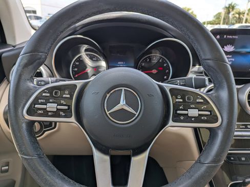 Used 2021 Mercedes-Benz GLC 300 image 24