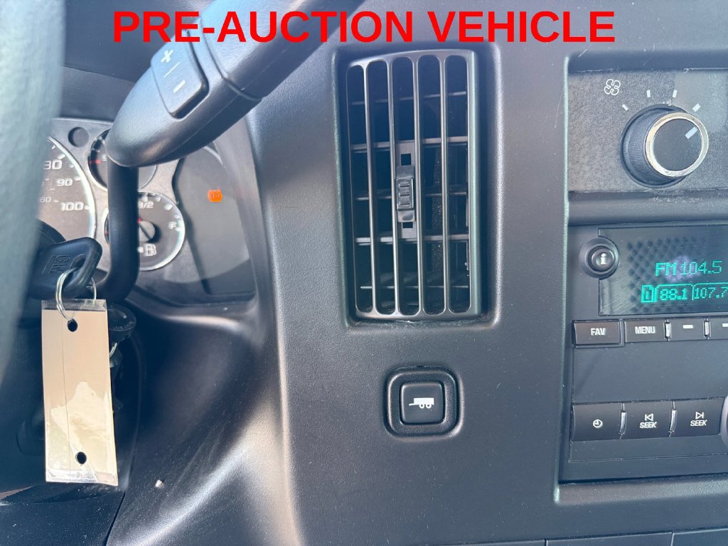 Used 2017 Chevrolet Express 2500 Extended RWD image 17